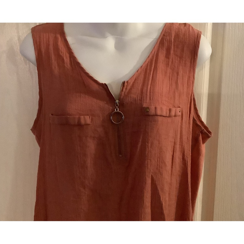 Top, light coral color, size large, brand Parallel Skies. - Picture 2 of 10